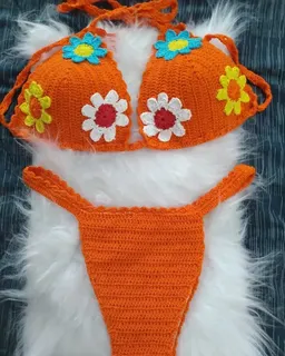 Biquíni modelo 4